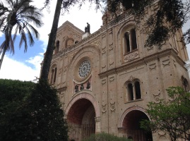 One view of the Old Cathedral from Parque Calderon.